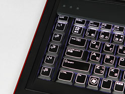 画像ギャラリー No.012のサムネイル画像 / 【PR】疑いなく速い「ALIENWARE M18x」。「ハイエンドデスクトップPCと同じ性能」がノートPCに収まった