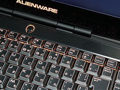 画像ギャラリー No.016のサムネイル画像 / 【PR】ゲーム性能とサイズの絶妙なバランス。「ALIENWARE M14x」は，ちょうどいい14インチノートPCだった