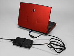 画像ギャラリー No.018のサムネイル画像 / 【PR】ゲーム性能とサイズの絶妙なバランス。「ALIENWARE M14x」は，ちょうどいい14インチノートPCだった