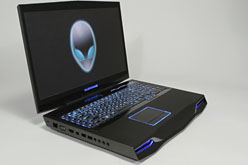 画像ギャラリー No.010のサムネイル画像 / 【PR】「最強vs.最強」。ALIENWARE M18xのHD 6990M CFXモデルとGTX 580M SLIモデル，頂上決戦
