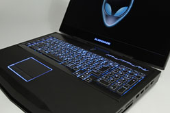 画像ギャラリー No.018のサムネイル画像 / 【PR】「最強vs.最強」。ALIENWARE M18xのHD 6990M CFXモデルとGTX 580M SLIモデル，頂上決戦