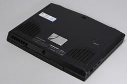 画像ギャラリー No.006のサムネイル画像 / 【PR】第2世代の「ALIENWARE M14x」登場。ほかより一回り小さな本格派は，Ivy Bridge＋Kepler搭載でここまで進化した 