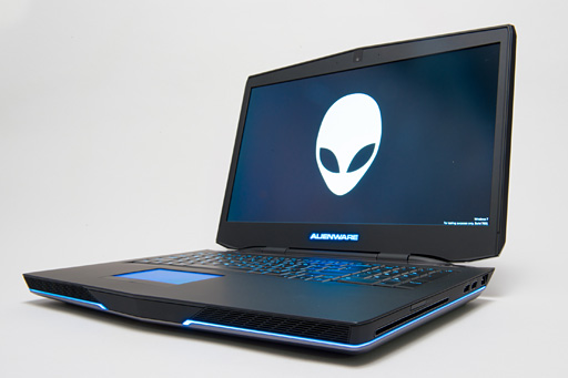 画像ギャラリー No.006のサムネイル画像 / 完全新作となったALIENWAREのノートPCを写真で見る。デザインは「戦艦」から「ステルス戦闘機」に!?