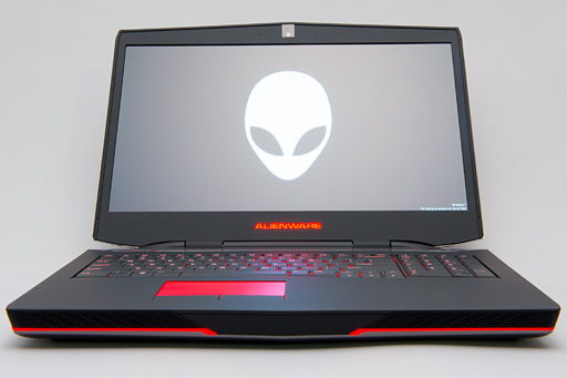 画像ギャラリー No.018のサムネイル画像 / 完全新作となったALIENWAREのノートPCを写真で見る。デザインは「戦艦」から「ステルス戦闘機」に!?