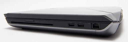 画像ギャラリー No.020のサムネイル画像 / 完全新作となったALIENWAREのノートPCを写真で見る。デザインは「戦艦」から「ステルス戦闘機」に!?