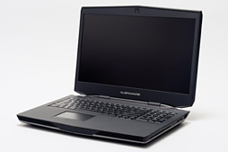 画像ギャラリー No.027のサムネイル画像 / 完全新作となったALIENWAREのノートPCを写真で見る。デザインは「戦艦」から「ステルス戦闘機」に!?