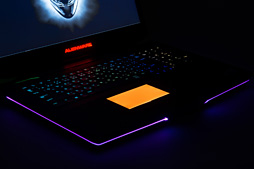 画像ギャラリー No.011のサムネイル画像 / 【PR】あえて言おう,史上最高傑作であると。「ALIENWARE 17」の超絶な完成度に惚れる