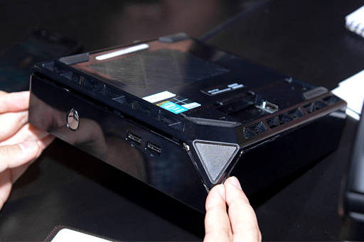 画像ギャラリー No.018のサムネイル画像 / ［TGS 2014］ALIENWAREの“新型ゲーム機”「Alpha」とは何なのか？ バラして中身をチェックしてみた