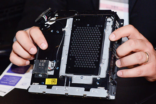 画像ギャラリー No.023のサムネイル画像 / ［TGS 2014］ALIENWAREの“新型ゲーム機”「Alpha」とは何なのか？ バラして中身をチェックしてみた