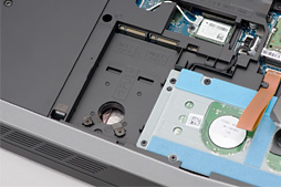 画像ギャラリー No.011のサムネイル画像 / 「ALIENWARE 17」「ALIENWARE 15」「ALIENWARE 13」一挙検証（1）「ゲーマー向けノートPCの代名詞」最新モデルが持つ速度性能を明らかにする