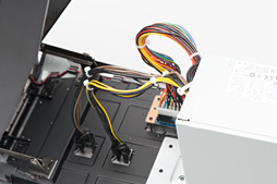 画像ギャラリー No.035のサムネイル画像 / ALIENWAREノートPC専用の外付けグラフィックスボックス「Graphics Amplifier」レビュー。“夢のデバイス”は本当に使えるのか?