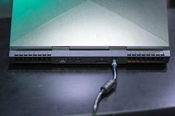 画像ギャラリー No.008のサムネイル画像 / ALIENWAREの担当者に聞く，新世代「17」「15」ノートPCのポイント。いかにして薄型化し，いかにして使い勝手を改善したのか