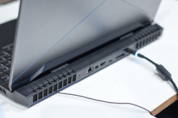 画像ギャラリー No.010のサムネイル画像 / ALIENWAREの担当者に聞く，新世代「17」「15」ノートPCのポイント。いかにして薄型化し，いかにして使い勝手を改善したのか