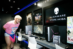 画像ギャラリー No.006のサムネイル画像 / 【PR】「NEW ALIENWARE 13 OLED VR」×バイオハザード7×男色ディーノ。有機ELパネル搭載ノートPCはゲームに何をもたらすか，プロレスラーが考えてみた