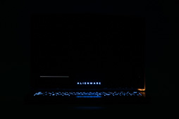 画像ギャラリー No.014のサムネイル画像 / 「ALIENWARE 13 R3 OLED」レビュー。国内初登場となった「有機ELパネル搭載のゲーマー向けノートPC」は買いか？