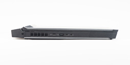 画像ギャラリー No.006のサムネイル画像 / 「ALIENWARE 17 R5」レビュー。17.3型の120Hz液晶パネル搭載ノートPCは高いコストを払うだけの価値がある