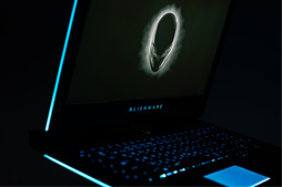 画像ギャラリー No.077のサムネイル画像 / 「ALIENWARE 17 R5」レビュー。17.3型の120Hz液晶パネル搭載ノートPCは高いコストを払うだけの価値がある
