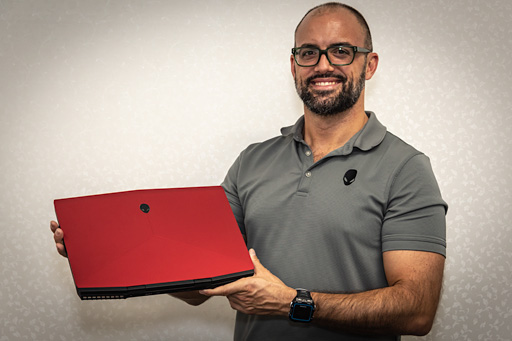 画像ギャラリー No.002のサムネイル画像 / 薄型ノートPC「ALIENWARE m15」はどんなゲーマー向け? 「Aurora R8」は手動OCがメーカーサポート対象!? 製品担当者にいろいろ聞いてきた