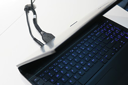 画像ギャラリー No.014のサムネイル画像 / 薄型ノートPC「ALIENWARE m15」はどんなゲーマー向け? 「Aurora R8」は手動OCがメーカーサポート対象!? 製品担当者にいろいろ聞いてきた