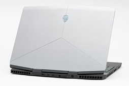 画像ギャラリー No.013のサムネイル画像 / 第1世代「ALIENWARE m15」レビュー。ブランド初の薄型軽量モデルは一点を除いて完成度の高いゲーマー向けノートPCだ