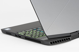 画像ギャラリー No.017のサムネイル画像 / 第1世代「ALIENWARE m15」レビュー。ブランド初の薄型軽量モデルは一点を除いて完成度の高いゲーマー向けノートPCだ
