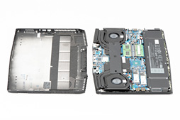 画像ギャラリー No.067のサムネイル画像 / 第1世代「ALIENWARE m15」レビュー。ブランド初の薄型軽量モデルは一点を除いて完成度の高いゲーマー向けノートPCだ