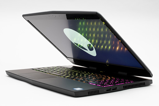 画像ギャラリー No.081のサムネイル画像 / 第1世代「ALIENWARE m15」レビュー。ブランド初の薄型軽量モデルは一点を除いて完成度の高いゲーマー向けノートPCだ