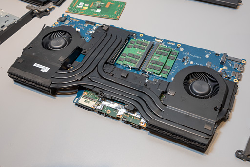 画像ギャラリー No.013のサムネイル画像 / ALIENWAREのボス,エイゾール氏単独インタビュー。GPUとCPUを交換できるArea-51mの秘密と,m15のキーボード改善計画が明らかに