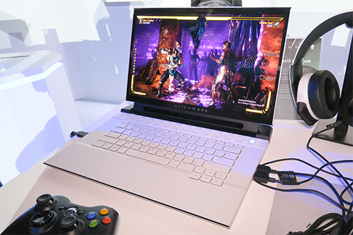 画像ギャラリー No.003のサムネイル画像 / 写真とインタビューで紐解くDellの新型ノートPC「ALIENWARE m15 R2」。第1世代から大きく変わったデザインを採用した理由とは?
