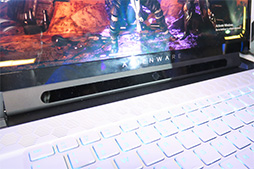 画像ギャラリー No.006のサムネイル画像 / 写真とインタビューで紐解くDellの新型ノートPC「ALIENWARE m15 R2」。第1世代から大きく変わったデザインを採用した理由とは?