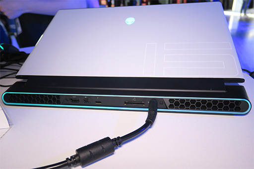 画像ギャラリー No.008のサムネイル画像 / 写真とインタビューで紐解くDellの新型ノートPC「ALIENWARE m15 R2」。第1世代から大きく変わったデザインを採用した理由とは?