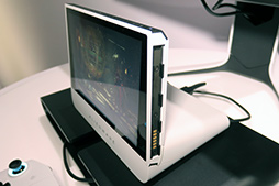 画像ギャラリー No.008のサムネイル画像 / Dellが作った“巨大Switch風”のコンセプトゲームPC「Concept UFO」を写真でチェック