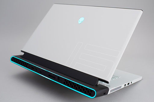 画像ギャラリー No.006のサムネイル画像 / 【PR】ALIENWAREのノートPC「ALIENWARE m15 R3」は，個性的なデザインと4K有機ELでゲームを楽しめる性能を両立したマシンだ