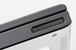画像ギャラリー No.023のサムネイル画像 / 【PR】ALIENWAREのノートPC「ALIENWARE m15 R3」は，個性的なデザインと4K有機ELでゲームを楽しめる性能を両立したマシンだ