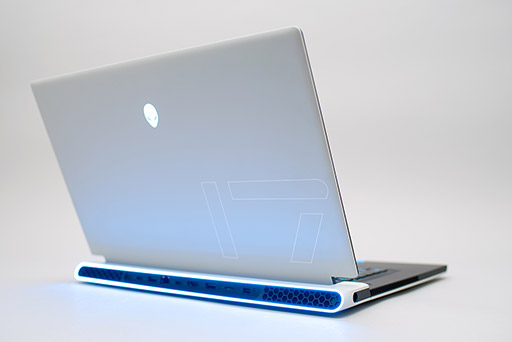 画像ギャラリー No.007のサムネイル画像 / 写真で見る「ALIENWARE x17」。薄さ約21mmの筐体を採用した「ALIENWARE史上最薄」の17級ノートPC