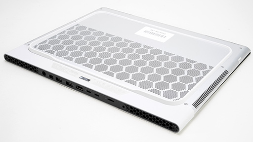 画像ギャラリー No.007のサムネイル画像 / 薄型で高性能なゲームノートPC「Alienware x16」の実力を検証。最新CPU&GPUのパワーを引き出す新筐体に注目だ【PR】