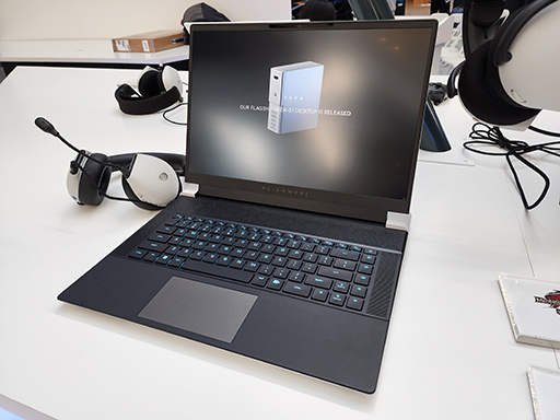 画像ギャラリー No.005のサムネイル画像 / 従来よりも小さな筐体にCore Ultra搭載のゲームノートPC「Alienware m16 R2」が3月5日に発売