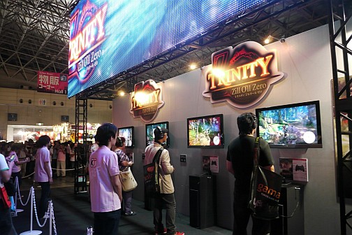 画像ギャラリー No.018のサムネイル画像 / ［TGS 2010］“ω-Force”から世界のアクションゲームファンへ。最新作「TROY無双」と「TRINITY Zill O’ll Zero」について，コーエーテクモ 鈴木プロデューサーに聞いてみた