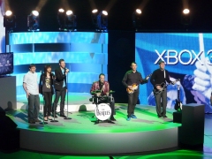 画像ギャラリー No.001のサムネイル画像 / ［E3 09］超豪華なゲストも多数登場したXbox 360 E309 Media Briefingでは，「METAL GEAR SOLID RISING」「Left 4 Dead 2」「Halo Reach」などXbox 360の新作が続々と発表（※画像追加）