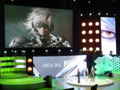 画像ギャラリー No.011のサムネイル画像 / ［E3 09］超豪華なゲストも多数登場したXbox 360 E309 Media Briefingでは，「METAL GEAR SOLID RISING」「Left 4 Dead 2」「Halo Reach」などXbox 360の新作が続々と発表（※画像追加）