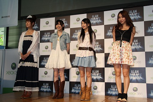 画像ギャラリー No.002のサムネイル画像 / AKB48のメンバー達が「Alan Wake」を実演! 最新11タイトルを試遊できた「春のXbox 360 祭り」レポート