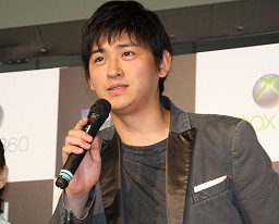画像ギャラリー No.005のサムネイル画像 / AKB48のメンバー達が「Alan Wake」を実演! 最新11タイトルを試遊できた「春のXbox 360 祭り」レポート