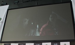 画像ギャラリー No.023のサムネイル画像 / AKB48のメンバー達が「Alan Wake」を実演! 最新11タイトルを試遊できた「春のXbox 360 祭り」レポート