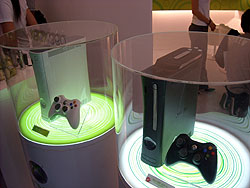 画像ギャラリー No.020のサムネイル画像 / ［TGS 2009］ブースレポート：マイクロソフト編――油圧式ライドの「Forza Motorsport 3」や多数のサードパーティ製品を遊びつくせ