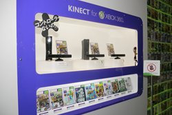 画像ギャラリー No.008のサムネイル画像 / ［TGS 2010］マイクロソフトブースにはサードパーティタイトルを含めて50タイトルが集結。Kinect対応タイトルや「アイマス2」の試遊台など見所満載