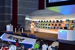 画像ギャラリー No.001のサムネイル画像 / ［COMPUTEX］Microsoftの基調講演で公開された「KinectとWindows Phoneとの連携」