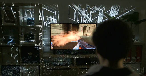 画像ギャラリー No.003のサムネイル画像 / ゲーム世界が飛び出す。Microsoft ResearchがKinectを利用した「IllumiRoom」コンセプトを発表