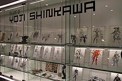 画像ギャラリー No.012のサムネイル画像 / 「METAL GEAR SOLID」の新川洋司アートディレクターによる展示会が開催中。オープニングイベントではライブアートを披露