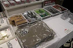 画像ギャラリー No.014のサムネイル画像 / 「METAL GEAR SOLID」の新川洋司アートディレクターによる展示会が開催中。オープニングイベントではライブアートを披露
