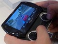 ［E3 09］“モンハン持ち”は難しいがホールド感は良好。SCEブースでPSP goを触ってみた